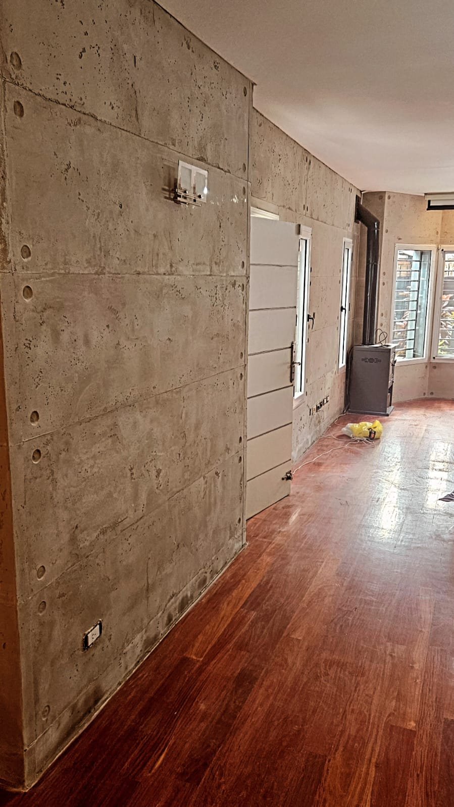 Efecto tablas de encofrado sobre pared